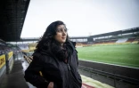 L'ancienne capitaine de l'équipe de football d'Afghanistan Khalida Popal, le 21 décembre 2020 au Park Stadion à Farum (Danemark), où elle réside désormais et tente d'organiser le rapatriement de footballeuses menacées par le régime taliban