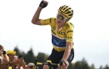 Annemiek Van Vleuten, déjà maillot jaune du Tour de France, s'impose dans l'ultime étape à La Super Planche des Belles, le 31 juillet 2022 