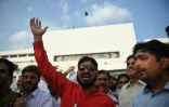 Des partisans d'Imran Khan célèbrent son élection à titre de Premier ministre du Pakistan le 17 août 2018 devant l'Assemblée nationale pakistanaise à Islamabad