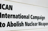 La coalition d'ONG ICAN (Campagne internationale pour l'abolition des armes nucléaires) a, elle, renvoyé mercredi dos à dos Russes et Américains en les exhortant à s'engager publiquement à respecter les limites du traité New Start "pendant la négociation d'un nouveau cadre"