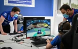 Des animateurs encadrent un stage de jeux vidéo à destination d'enfants, le 22 juillet à Boulogne-Billancourt