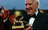Le réalisateur allemand Werner Herzog récompensé d'un Lion d'Or d'honneur pour l'ensemble de sa carrière lors de la cérémonie d'ouverture de la 82e Mostra de Venise, le 27 août 2025