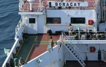 Des soldats français à bord d'un pétrolier de la flotte fantôme russe, au large de Saint-Nazaire; le 1er octobre 2025