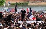 Le candidat de "la France insoumise" à la présidentielle, Jean-Luc Melenchon, en réunion de campagne à Toulouse, le 16 avril 2017