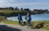 Sur une route de Belle-Île-en-Mer, dans le Morbihan, le 17 avril 2026