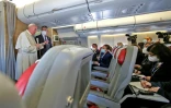 Le pape François lors d'une conférence de presse à bord de l'avion le ramenant à Rome, le 8 mars 2021 