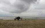 Des villageois évacués face au cyclone Mora à Cox's Bazar, au Bangladesh, le 30 mai 2017
