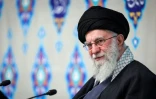 Photo fournie par le bureau du guide suprême iranien Ali Khamenei le montrant lors d'un rassemblement religieux à Téhéran le 19 février 2026