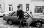 Le capitaine de gendarmerie Etienne Sesmat arrive au tribunal d'Epinal pour une confrontation avec les époux Chritine et Jean-Marie Villemin, le 3 mai 1985