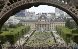Le Champs de Mars vu depuis la Tour Eiffel le 2 août 2010 à Paris 