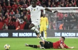 Le milieu français Moussa Sissoko (g) lors du match de qualification à l'Euro 2020 face à l'Albanie, à Tirana, le 17 novembre 2019