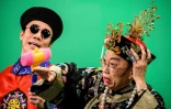 Tsang Chi-ho (g) et Ng Chi-sumtélévisé de satire politique "Headliner" diffusé sur la télévision publique de Hong Kong, le 17 juin 2020