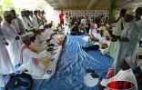 Mercredi 26 novembre 2003 -
À l'occasion de l'Eïd el fitr, un concours de lecture du coran a été organisé à la Maison de Mayotte (Saint-Denis)