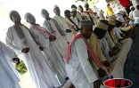Mercredi 26 novembre 2003 -
À l'occasion de l'Eïd el fitr, un concours de lecture du coran a été organisé à la Maison de Mayotte (Saint-Denis)