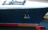 Le Queen Elizabeth II en escale pour une journée au port de la Pointe des Galets le mardi 25 mars 2003