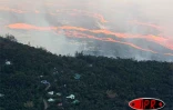 Vendredi 6 avril 2007 -
Située à l'intérieur de l'enclos, la faille éruptive est très active. Une partie du village du Tremblet a été évacuée