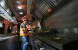 Depuis que Bader al-Ajmi,  propriétaire du "One Way Burger", a lancé son affaire, opérer un camion-restaurant a acquis une certaine respectabilité