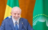 Photo fournie par la présidence brésilienne montrant le chef de l'Etat brésilien Luiz Inacio Lula da Silva pendant une conférence de presse à Addis Abeba, le 18 février 2024