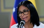 La présidente par intérim du Venezuela, Delcy Rodriguez, lors d'une conférence de presse au palais de Miraflores à Caracas, le 13 avril 2026