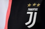 Le logo de la Juventus, sur un maillot du club. Photo prise le 26 mai 2019.