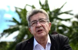 Le candidat LFI à la présidentielle Jean-Luc Mélenchon en visite le 26 février 2022 à Saint-Paul à La Réunion