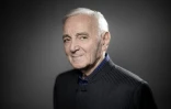 Le chanteur Charles Aznavour pose pour l'AFP, le 16 novembre 2017 à Paris