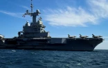 Le porte-avions Charles de Gaulle, au large des côtes de Toulon, le 25 avril 2024