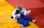 La Française Romane Dicko, victorieuse par ippon en 44 sec de la Polonaise Kinga Wolszczak, en quart de finale (+78 kg) aux Championnats d'Europe de judo, le 1er mai 2022 à Sofia