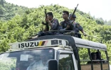 Des policiers birmans aux abords de la frontière avec le Bangladesh dans les collines de l'État Rakhine, le 28 août 2018