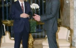Le gendre de Donald Trump, Jared Kushner, avec le Premier ministre japonais Shinzo Abe à New York, le 18 novembre 2016 
