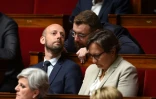 Le député LREM Damien Pichereau parle avec le patron du parti présidentiel Stanislas Guerini le 4 juin 2019 à l'Assemblée nationale