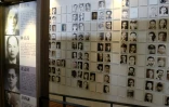 Portraits des victimes de la "Terreur blanche" dans un musée de Taipei le 8 février 2017