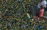 Manifestation pour le départ du pouvoir de la présidente brésilienne Dilma Rousseff à Sao Paulo au Brésil, le 13 mars 2016