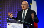 Le ministre des Finances Michel Sapin lors d'une conférence de presse le 30 mars 2016 à Paris
