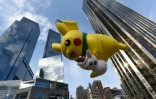 Un ballon Pikachu flottant dans le ciel de New York le 26 novembre 2015