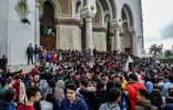Des lycéens algériens rassemblés dans le centre d'Alger le 10 mars 2019 contre un 5e mandat du président Abdelaziz Bouteflika