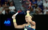 Caroline Garcia victorieuse de la Japonaise Naomi Osaka lors du 1er tour de l'Open d'Australie, le 15 janvier 2024 à Melbourne