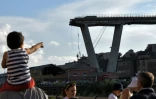 Les restes du Pont Morandi après son effondrement, à Gênes (Ligurie), le 14 août 2018