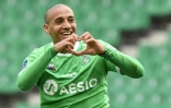L'attaquant tunisien de Saint-Etienne, Wahbi Kahzri, auteur d'un triplé pour les Verts, victorieux 4-1 face à Bordeaux, lors de leur match de L1, le 11 avril 2021 au stade Geoffroy-Guichard