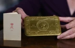 La boîte, gravée du profil de la princesse Mary contenait des cigarettes, un crayon, ainsi qu'une carte avec un message de la princesse. Elle avait été offerte à Noël 1914 au grand-père de Melanie Henwood et à tous les soldats britanniques.
