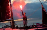 Le skipper Armel Le Cleac'h fête sa victoire dans La Solitaire du Figaro sur son bateau Banque Populaire, à Saint-Nazaire, le 19 septembre 2020
