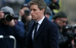 L'acteur britannique Eddie Redmayne, oscarisé pour avoir incarné Stephan Hawking dans le film "Une merveilleuse histoire du temps", aux funérailles de l'astrophysicien à Cambridge le 31 mars 2018