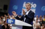 Le leader de l'opposition de droite espagnole, Alberto Núñez Feijóo, s'exprime lors d'un meeting de campagne, le 10 octobre 2026 à Madrid en vue des élections législatives de fin novembre