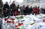 Dépôts de cierges et de fleurs en hommages aux victimes de l'attaque, à Strasbourg, le 16 décembre 2018