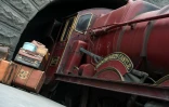 Le fameux train qui mène les sorciers à Poudlard, lors de la grande inauguration du nouveau parc à thème Harry Potter, à Hollywood, le 7 avril 2016