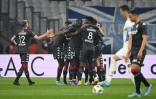 La joie des Monégasques, après l'ouverture du score par le milieu de terrain portugais Gelson Martins face à Marseille, en clôture de la 27e journée de Ligue 1, le 6 mars 2022 au Stade Vélodrome