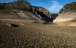 Le niveau en eau très bas du réservoir d'Entrepenas, près de Sacedon, le 24 novembre 2017 en Espagne