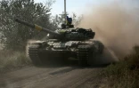 Un char ukrainien le long de la ligne de front, dans la région de Donetsk, le 15 août 2022 