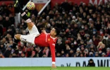 Le Mancunéen Cristiano Ronaldo tente un "retourné" lors du match entre Manchester United et Arsenal à Old Trafford à Manchester en Angleterre, le 2 décembre 2021