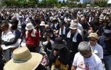 Des milliers de personnes manifestent sur l'île japonaise d'Okinawa contre la lourde présence militaire américaine, le 19 juin 2016